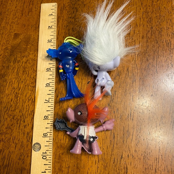 Dreamworks McDonald’s Trolls world tour happy meal toys. 2020 - Picture 7 of 10